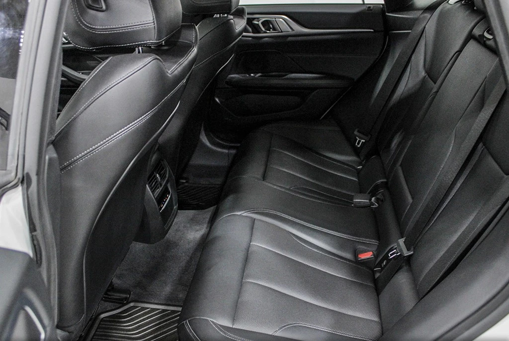 BMW i4 eDrive40 Coupe, снимка 13 - Автомобили и джипове - 53785336