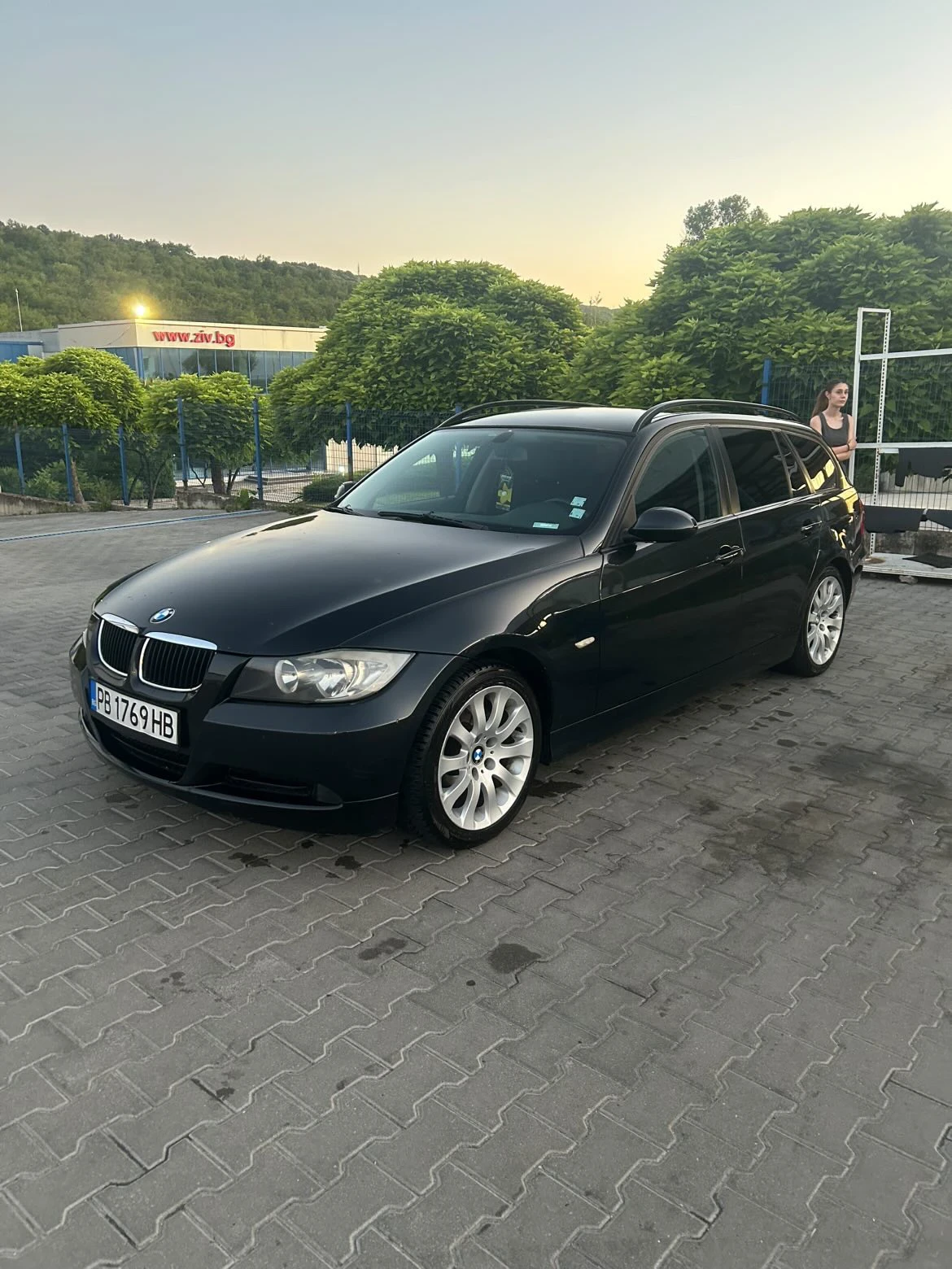 BMW 320, снимка 2 - Автомобили и джипове - 53797984