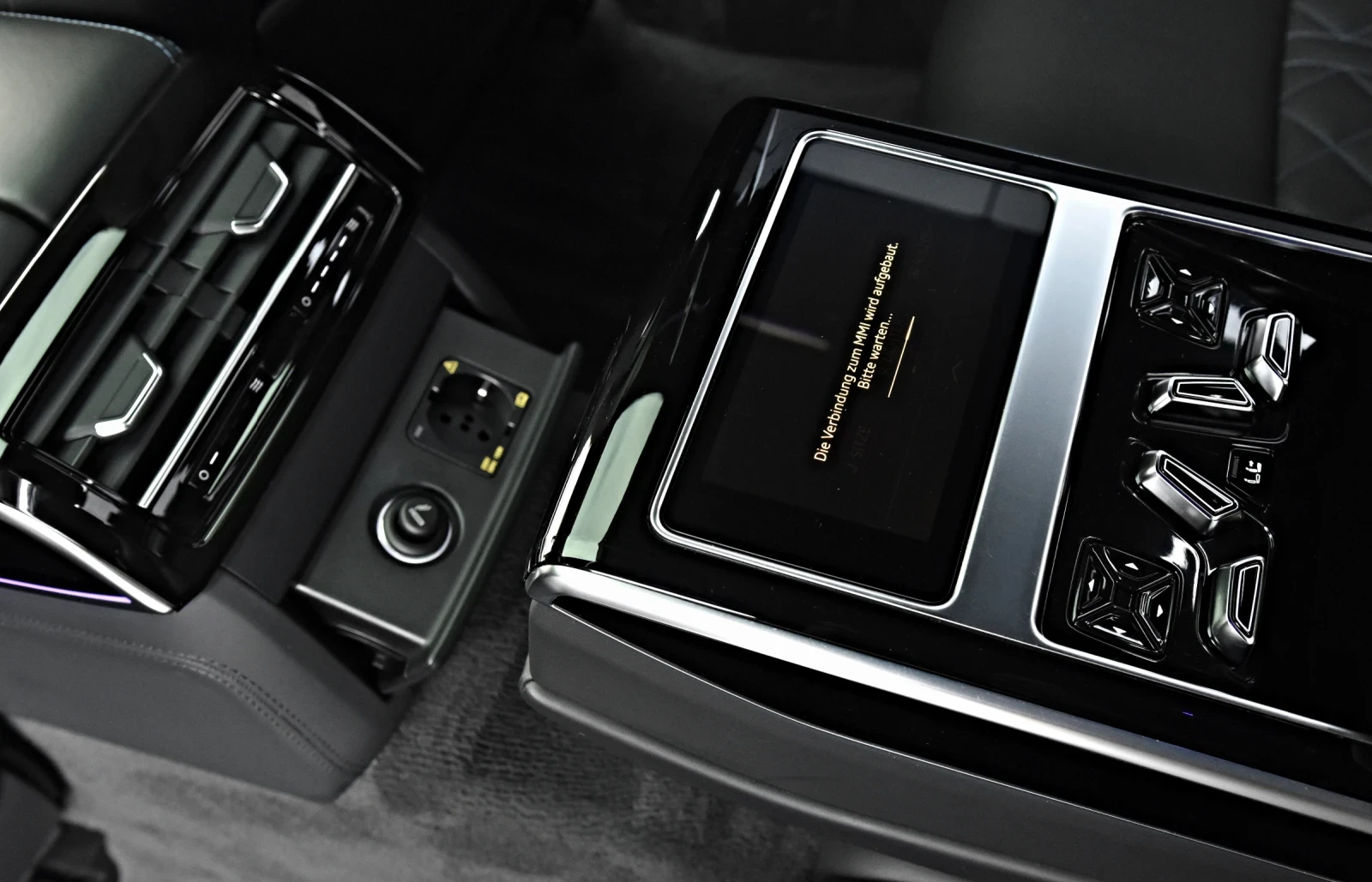 Audi A8 6.0TFSIe 3xSLINE 3xTV 360 B&O PANO S8-SITZE , снимка 16 - Автомобили и джипове - 53879914