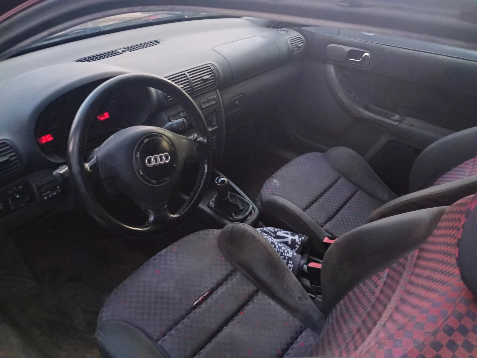 Audi A3 8L, снимка 4 - Автомобили и джипове - 54221591