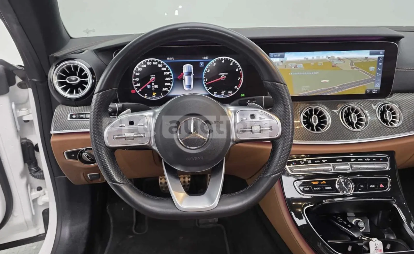 Mercedes-Benz E 400 4MATIC* ОБДУХ* BURMESTER* , снимка 9 - Автомобили и джипове - 54227982