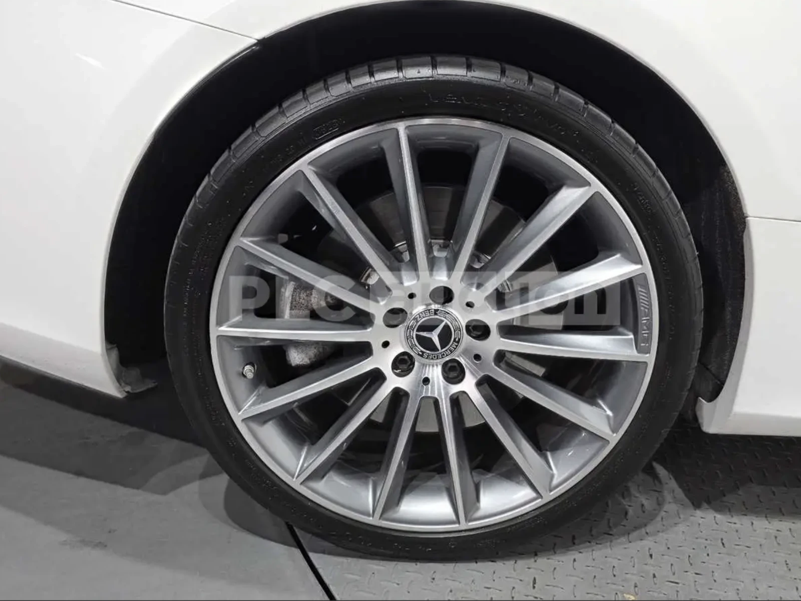 Mercedes-Benz E 400 4MATIC* ОБДУХ* BURMESTER* , снимка 3 - Автомобили и джипове - 54227982