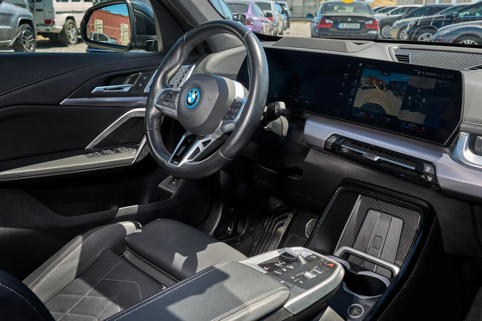 BMW iX1  XDrive30 * M-Performance * INDIVIDUAL 1/300, снимка 13 - Автомобили и джипове - 54386579