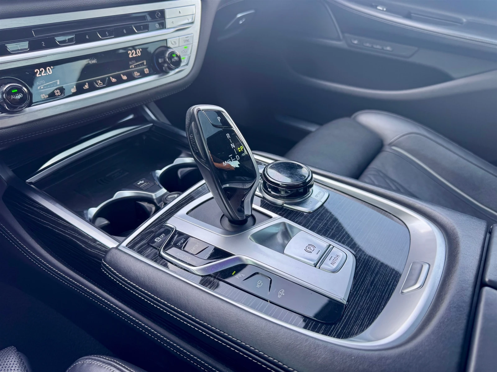 BMW 740 xDrive, снимка 11 - Автомобили и джипове - 54562499