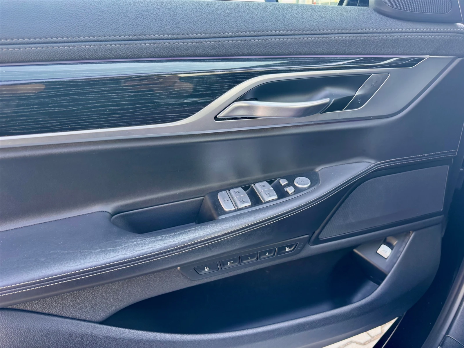 BMW 740 xDrive, снимка 14 - Автомобили и джипове - 54562499