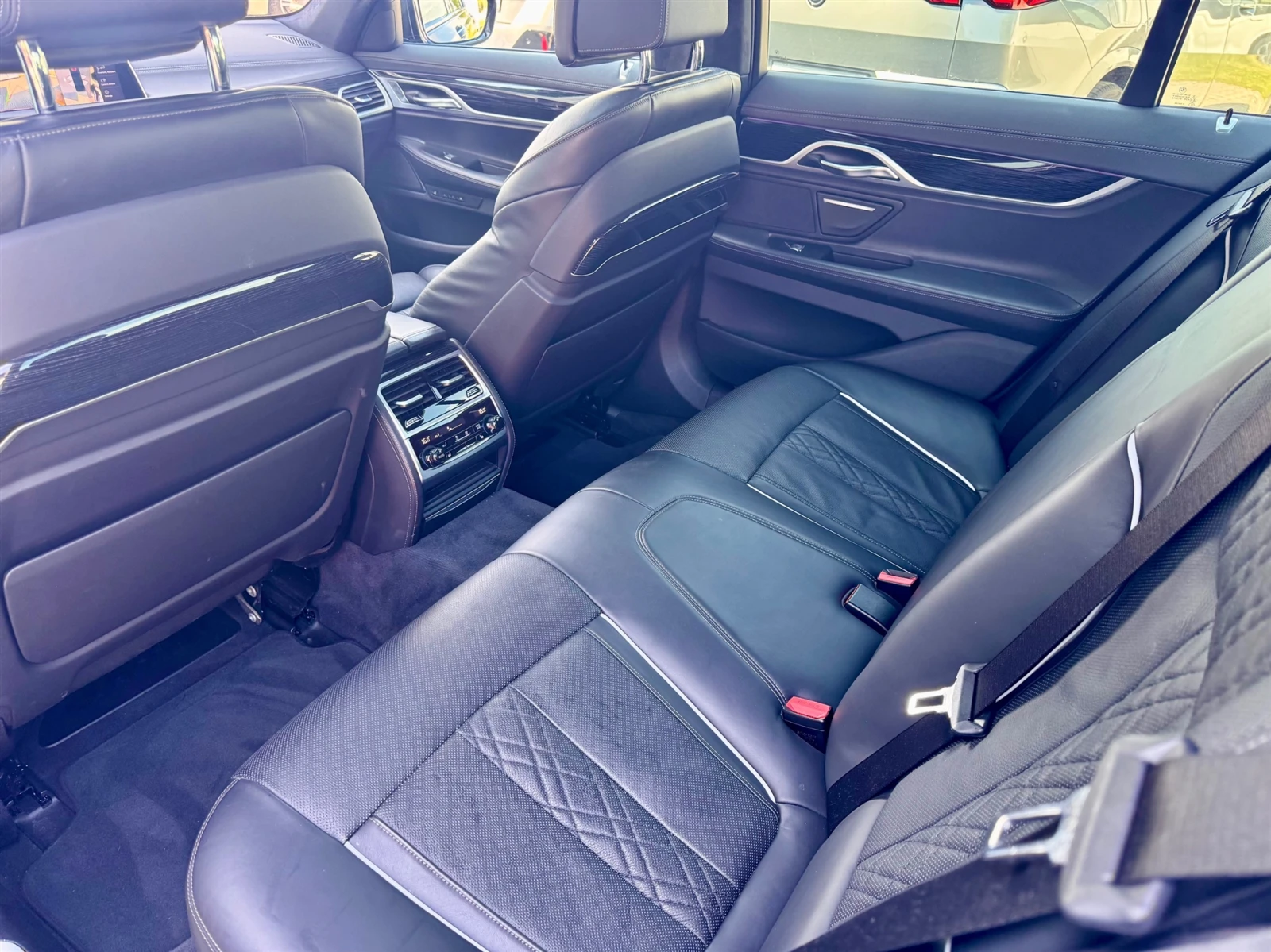 BMW 740 xDrive, снимка 17 - Автомобили и джипове - 54562499
