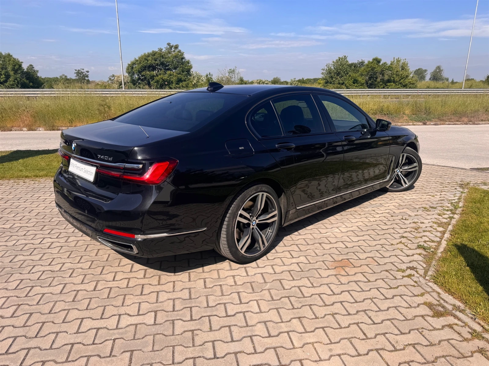 BMW 740 xDrive, снимка 2 - Автомобили и джипове - 54562499