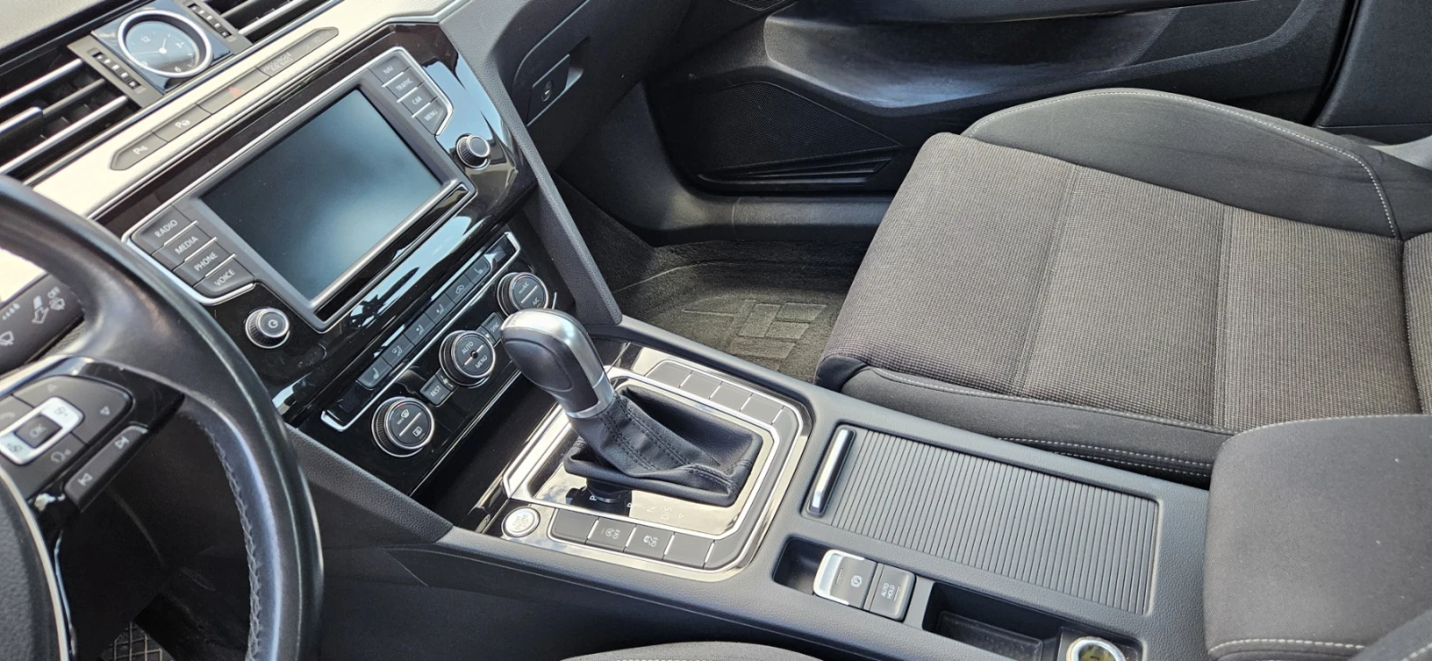 VW Passat, снимка 10 - Автомобили и джипове - 55405849