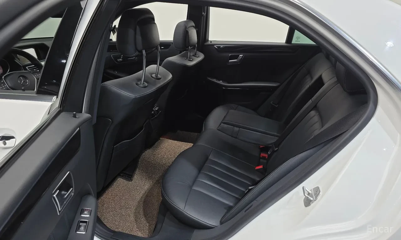 Mercedes-Benz E 220 задно предаване, снимка 8 - Автомобили и джипове - 55476134