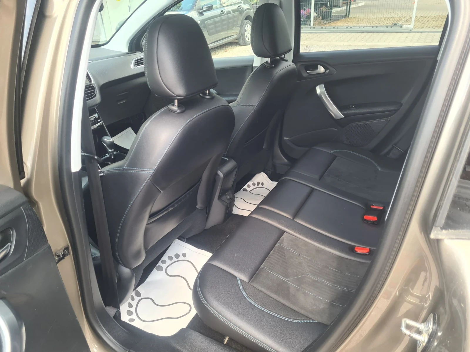 Peugeot 2008 1.2i 110p.s CROSSWAY / EVRO 6B , снимка 9 - Автомобили и джипове - 55630151