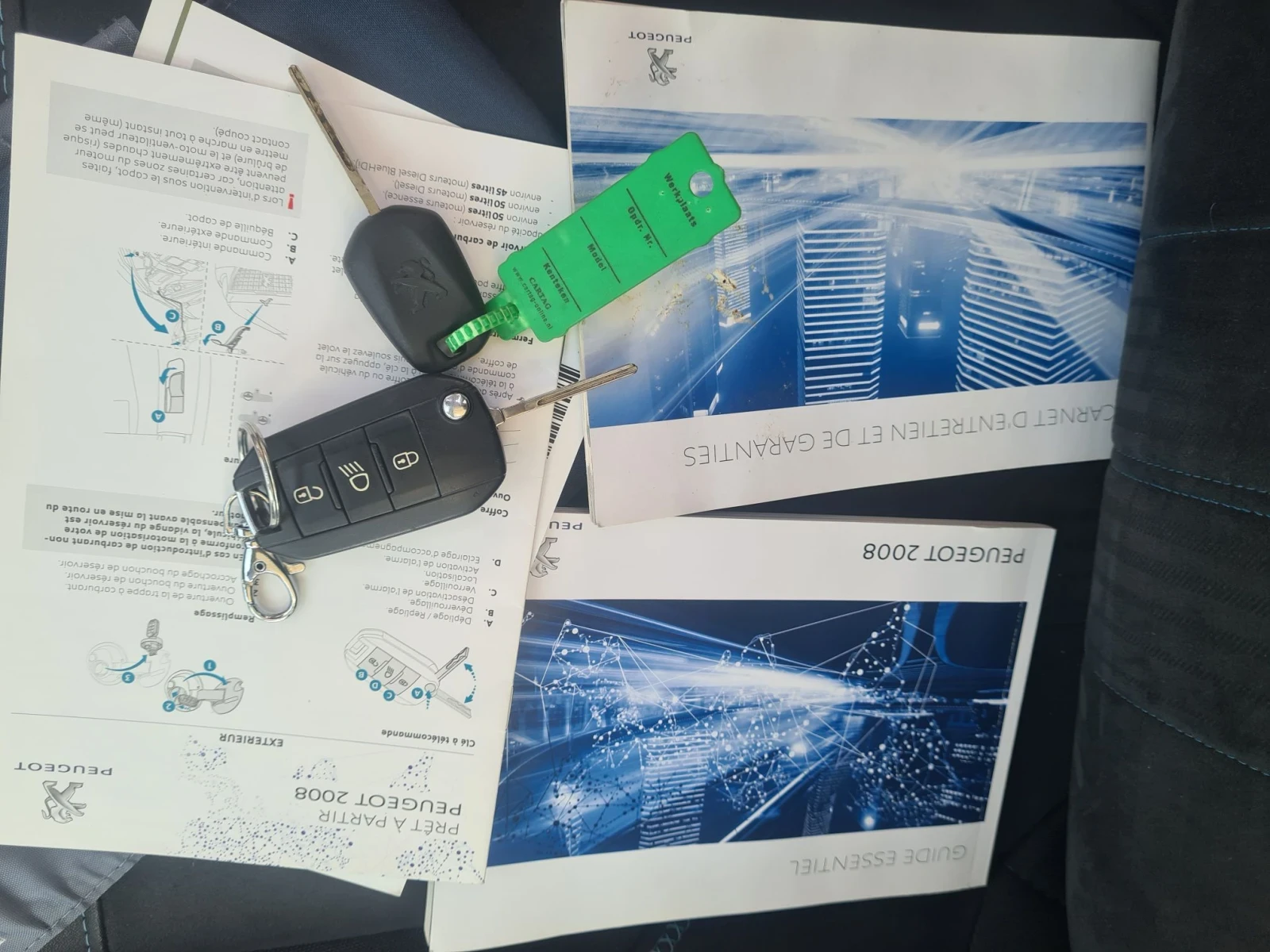 Peugeot 2008 1.2i 110p.s CROSSWAY / EVRO 6B , снимка 17 - Автомобили и джипове - 55630151