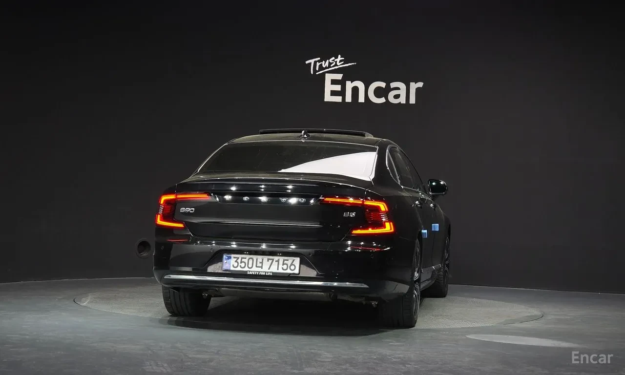 Volvo S90 B5* Ultimate Bright* AWD* 360* B AND W* , снимка 4 - Автомобили и джипове - 55726978