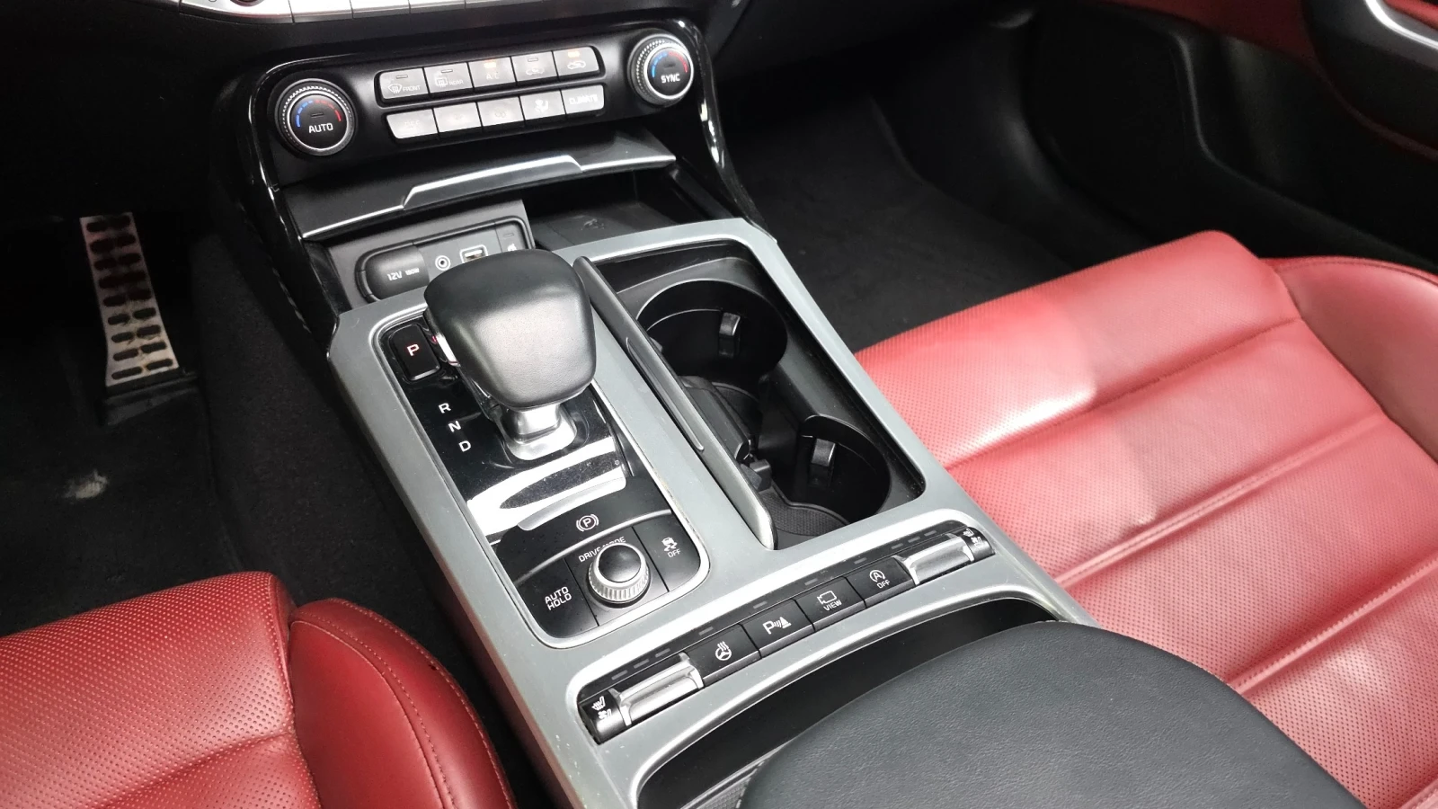 Kia Stinger AWD GT | Обдухване | Подгрев | Keyless, снимка 8 - Автомобили и джипове - 55734531