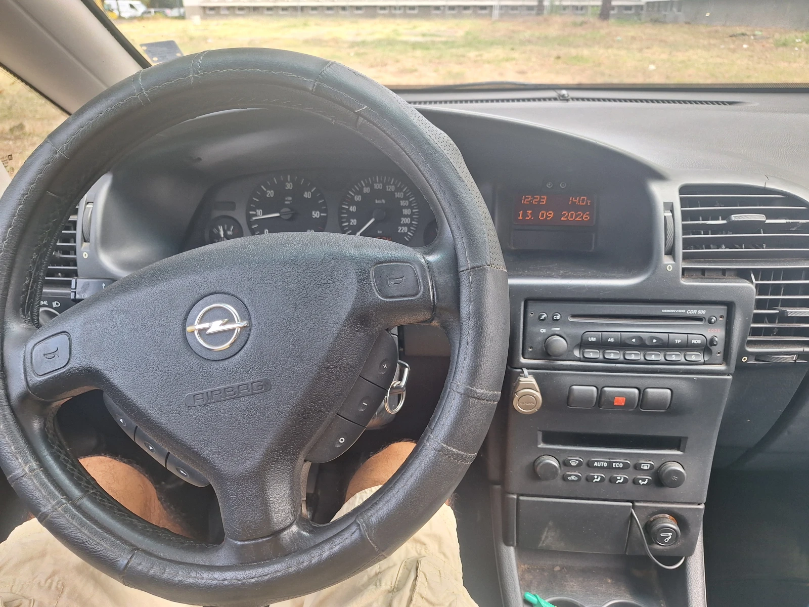 Opel Zafira, снимка 4 - Автомобили и джипове - 56161542
