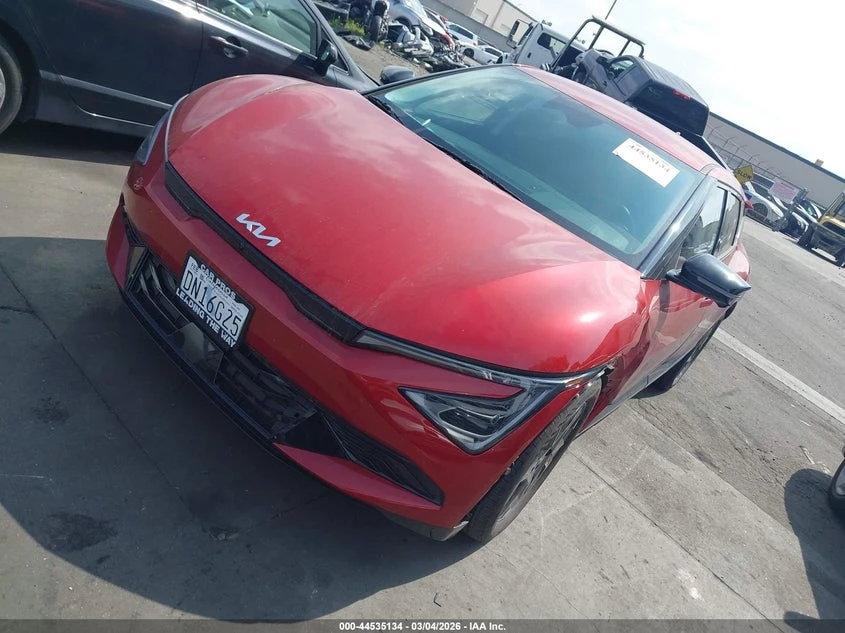 Kia EV6 Wind RWD, снимка 2 - Автомобили и джипове - 56405812