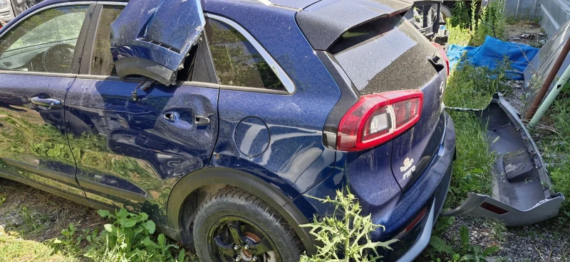 Kia Niro, снимка 3 - Автомобили и джипове - 50775888