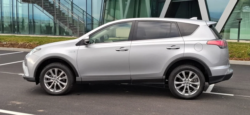 Toyota Rav4 2.5  Bensin Hybrid Navi Камера Swiss, снимка 7 - Автомобили и джипове - 51554120