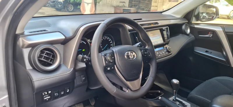 Toyota Rav4 2.5  Bensin Hybrid Navi Камера Swiss, снимка 9 - Автомобили и джипове - 51554120