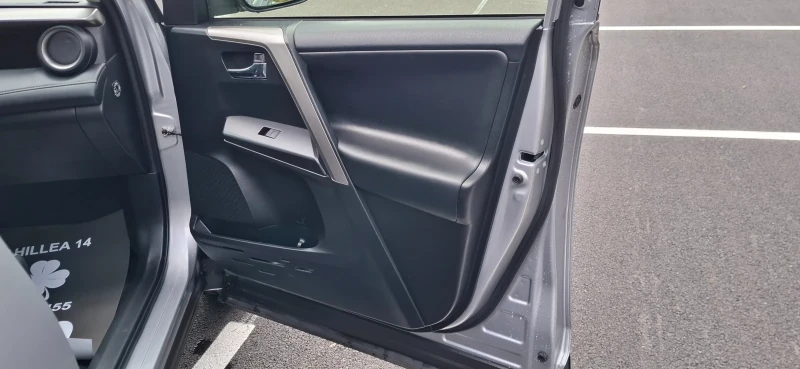 Toyota Rav4 2.5  Bensin Hybrid Navi Камера Swiss, снимка 11 - Автомобили и джипове - 51554120