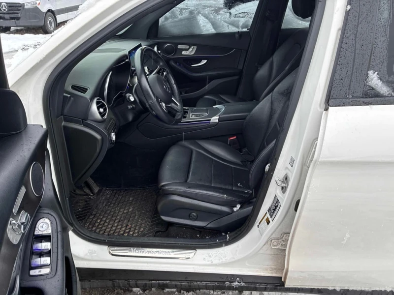 Mercedes-Benz GLC 300 * CARFAX * ЦЕНА ДО БГ, снимка 5 - Автомобили и джипове - 52751458