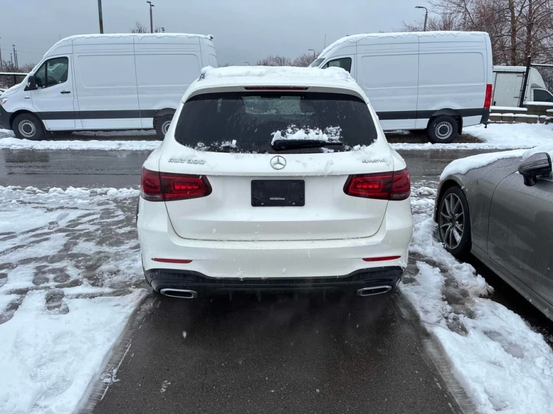 Mercedes-Benz GLC 300 * CARFAX * ЦЕНА ДО БГ, снимка 4 - Автомобили и джипове - 52751458