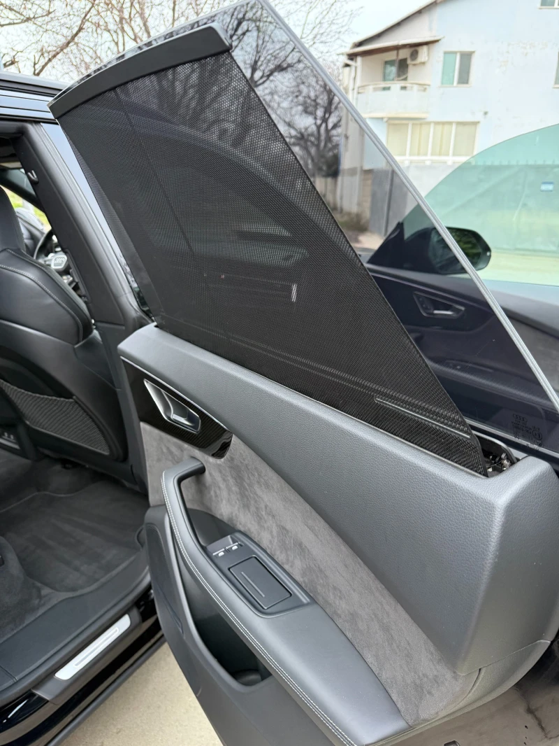 Audi SQ8 BLACK OPTICS, 22'' , Bang&Olufsen, PANO, 3, снимка 10 - Автомобили и джипове - 52863657