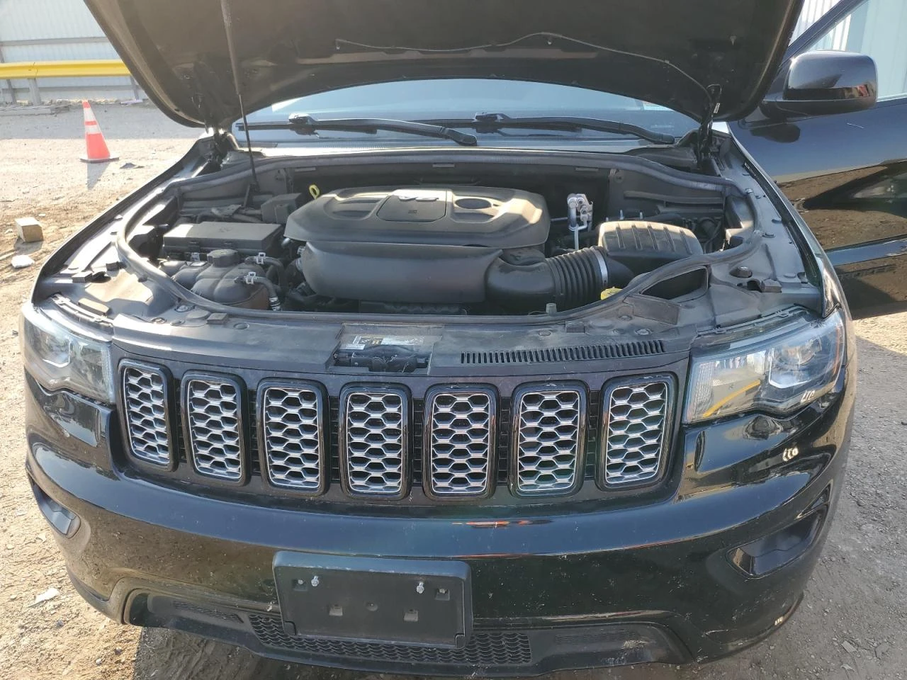 Jeep Grand cherokee LAREDO  - изображение 6