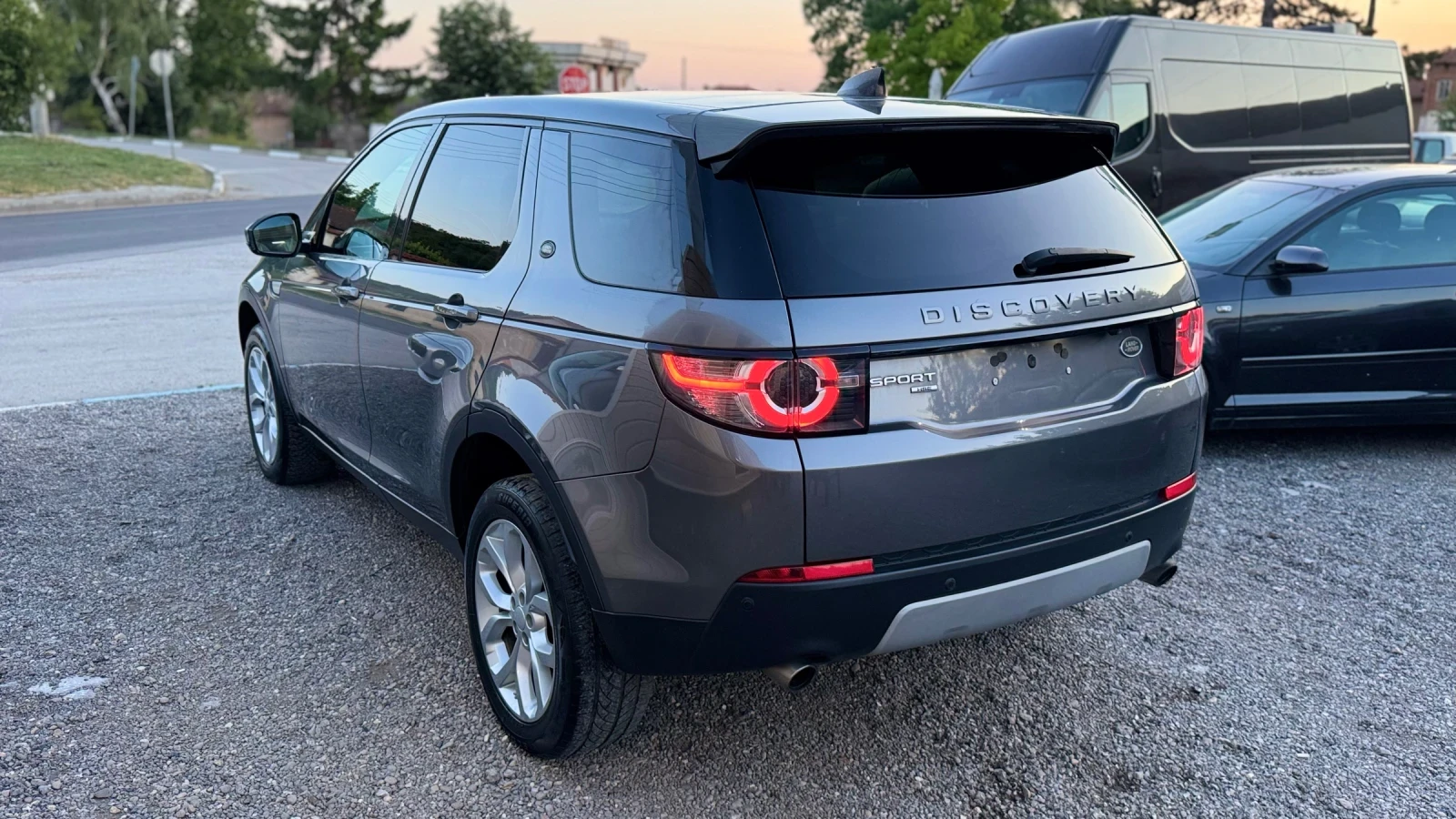 Land Rover Discovery Sport 2.0 180 КОНЯ ТОП СЪСТОЯНИЕ - изображение 3