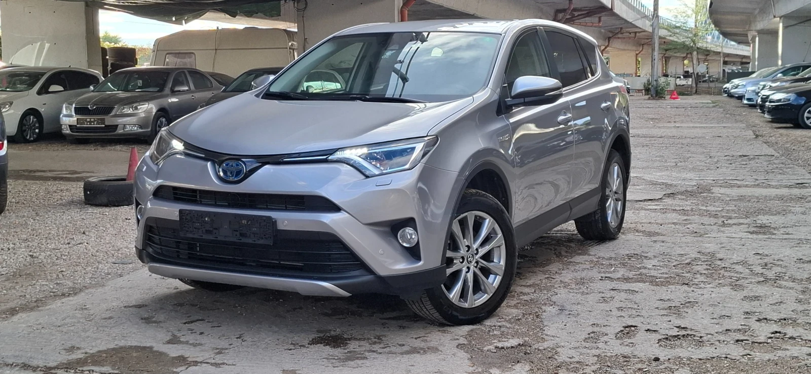 Toyota Rav4 2.5  Bensin Hybrid Navi Камера Swiss - изображение 2