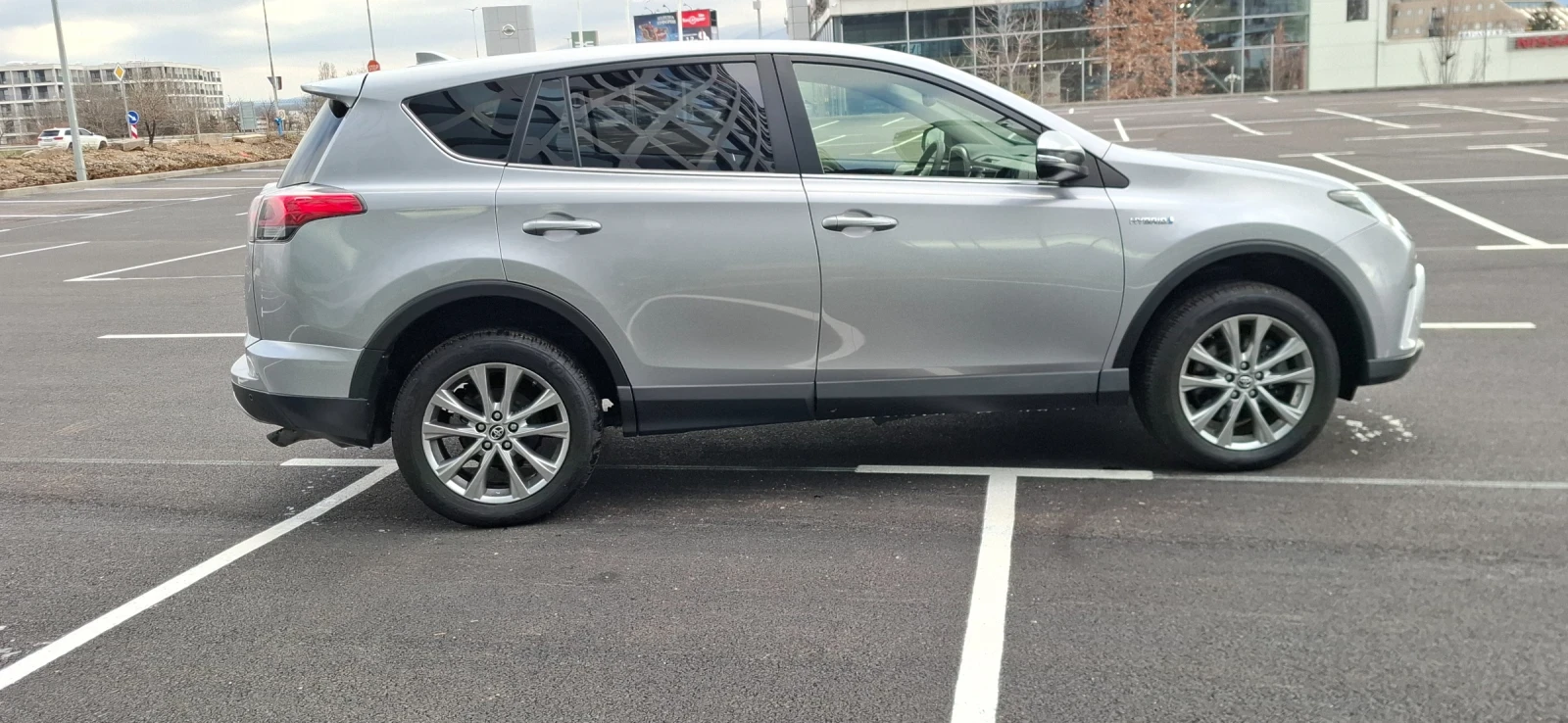 Toyota Rav4 2.5  Bensin Hybrid Navi ������ Swiss | Mobile.bg � ����������� 4
