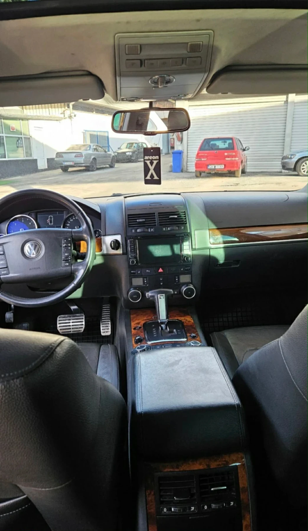 VW Touareg, снимка 5 - Автомобили и джипове - 53934406