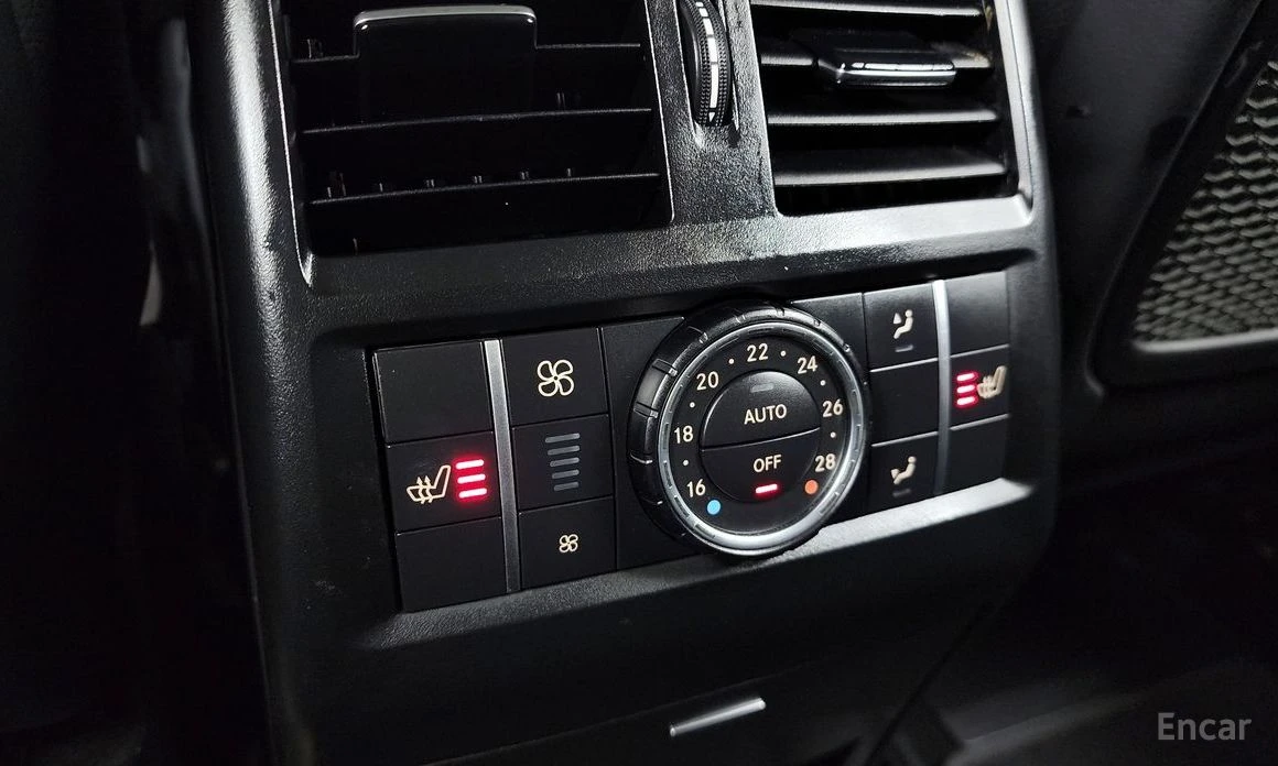 Mercedes-Benz GLE 350 4MATIC* AMG* ПОДГРЕВ* ОБДУХВАНЕ* КАМЕРА* ПАНО, снимка 15 - Автомобили и джипове - 53973601