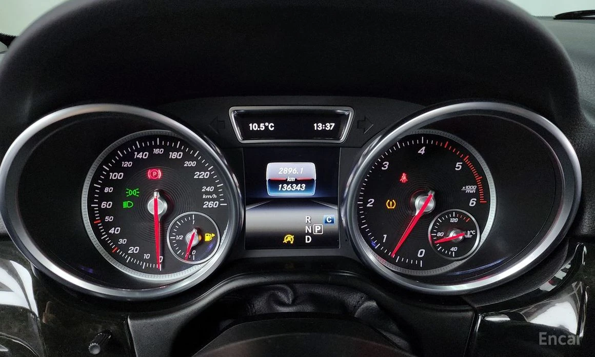 Mercedes-Benz GLE 350 4MATIC* AMG* ПОДГРЕВ* ОБДУХВАНЕ* КАМЕРА* ПАНО, снимка 12 - Автомобили и джипове - 53973601