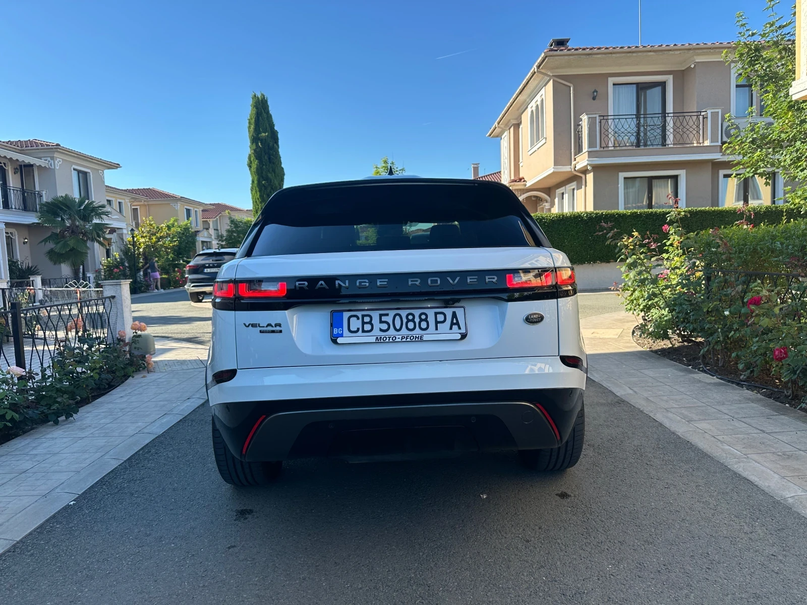 Land Rover Range Rover Velar R dinamic мотофое, снимка 3 - Автомобили и джипове - 54873745
