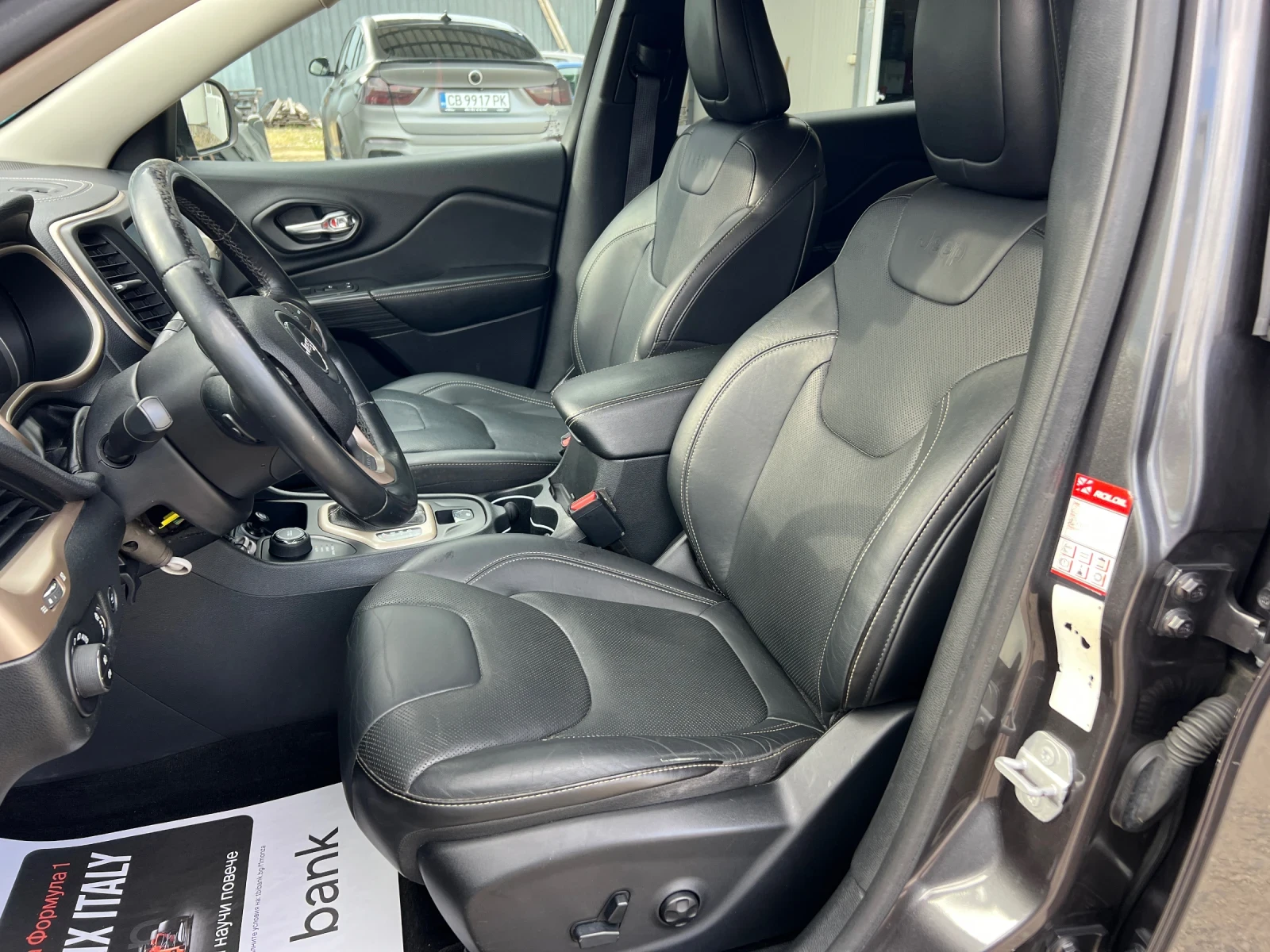 Jeep Cherokee LIMITED 2.2D-200к.с./4x4/Подгрев/Обдухване/Нави, снимка 10 - Автомобили и джипове - 54944920