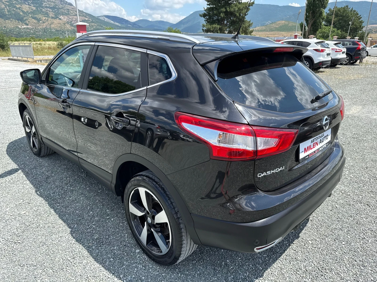 Nissan Qashqai (KATO НОВА), снимка 7 - Автомобили и джипове - 55047017