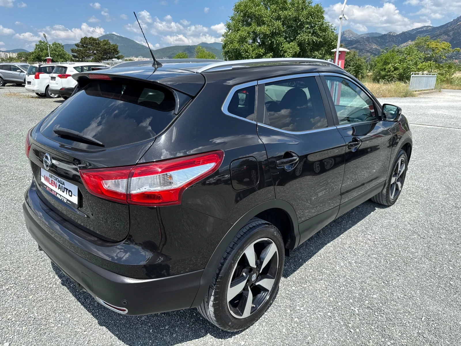 Nissan Qashqai (KATO НОВА), снимка 6 - Автомобили и джипове - 55047017