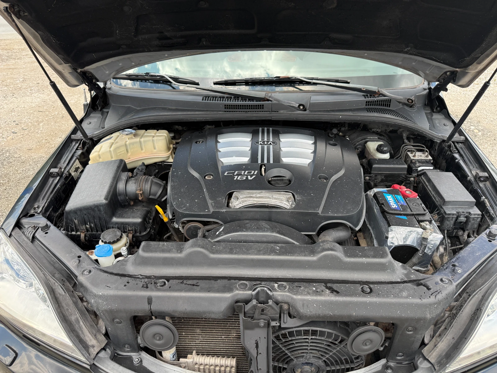 Kia Sorento 2.5CRDI-4Х4-Автоматик-климатроник-теглич-кожа-рег., снимка 16 - Автомобили и джипове - 55414144
