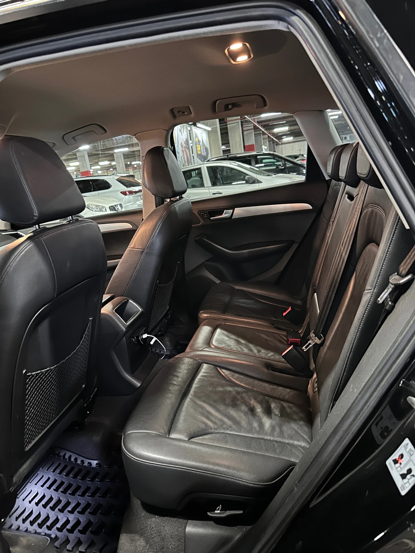 Audi Q5, снимка 15 - Автомобили и джипове - 55564522
