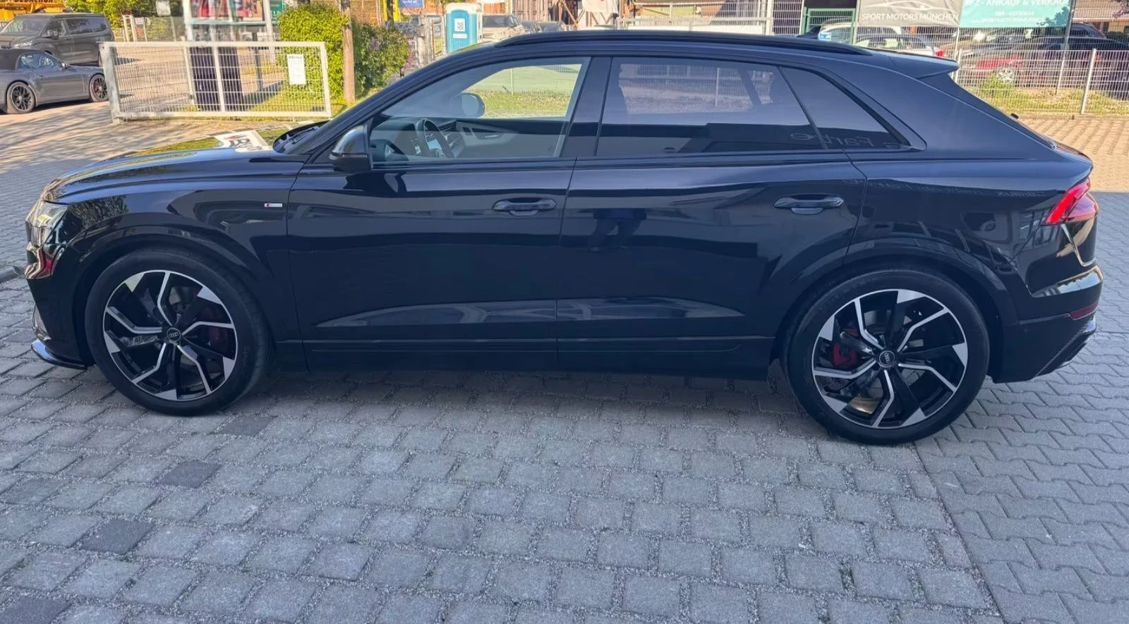 Audi Q8 SQ8, снимка 2 - Автомобили и джипове - 55590421