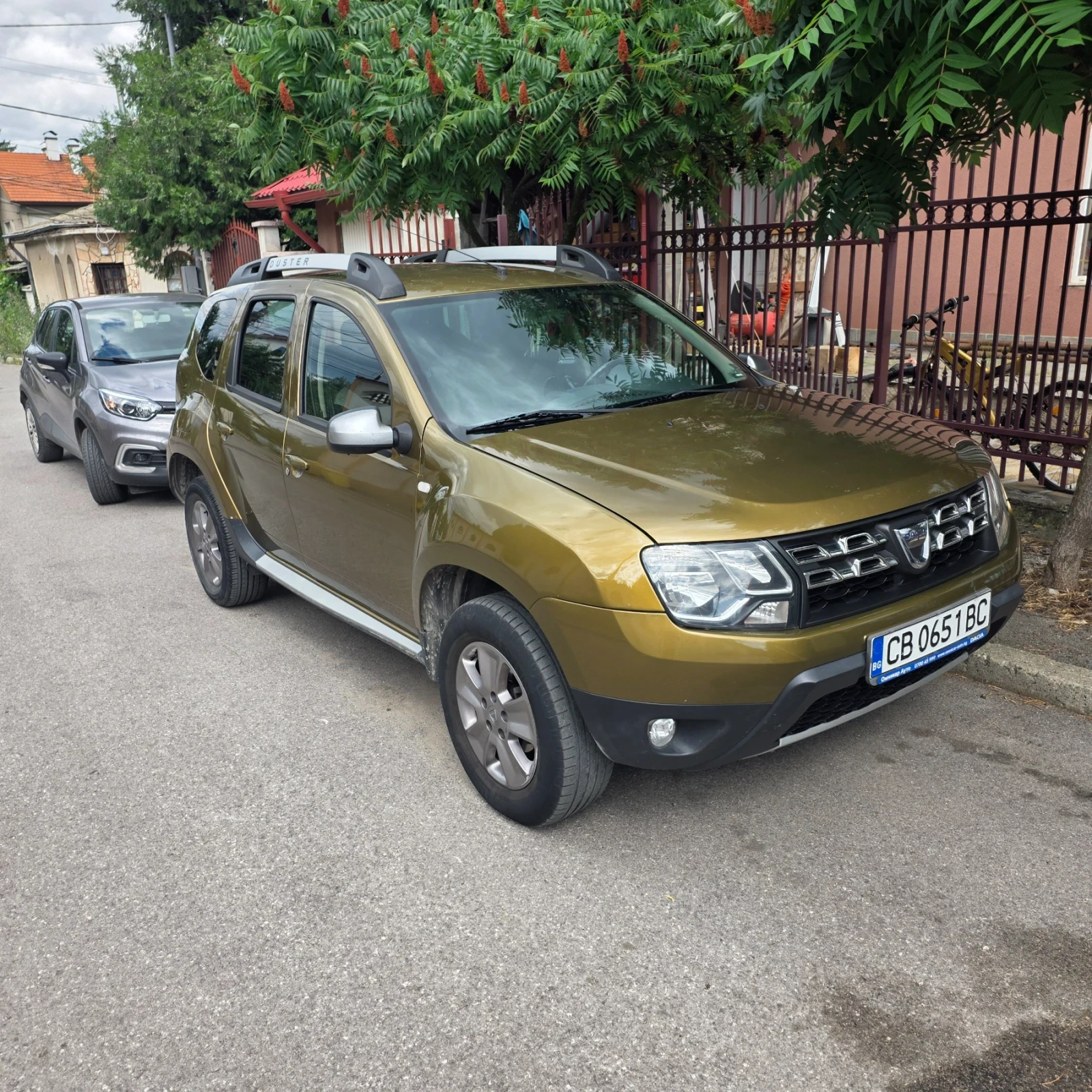 Dacia Duster 1.6 Sce LPG, снимка 2 - Автомобили и джипове - 55826540