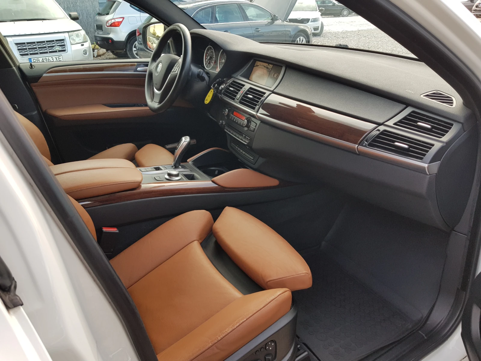 BMW X6 M-PERFORMANCE FACELIFT ЛИЗИНГ, снимка 11 - Автомобили и джипове - 56521339