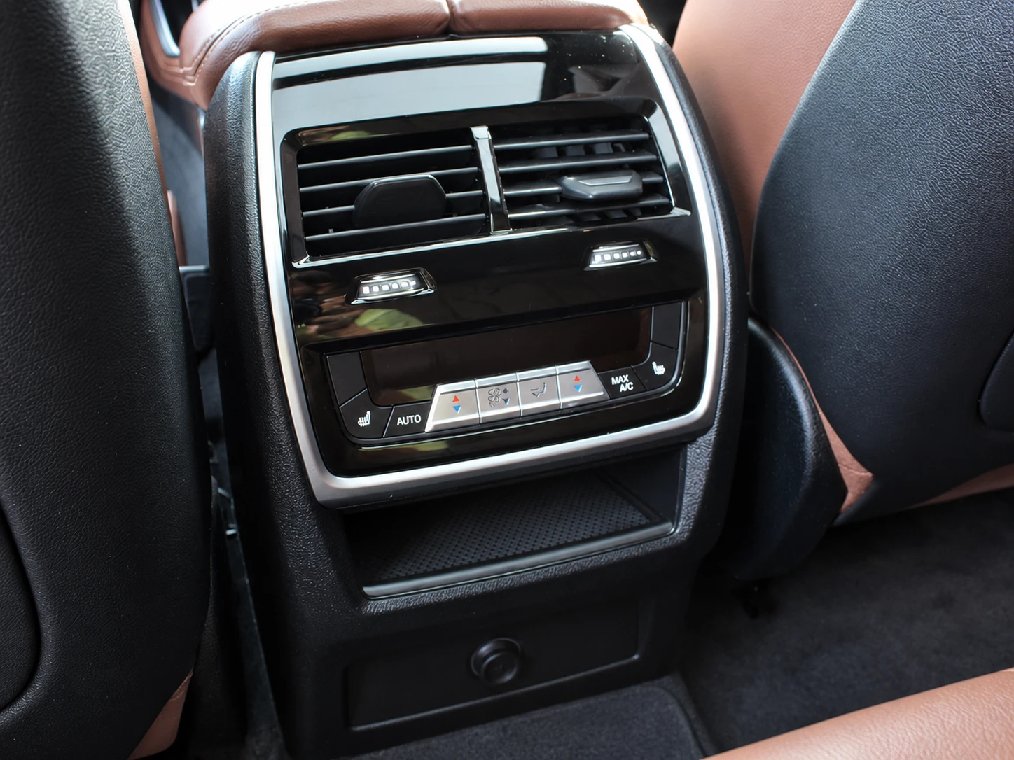 BMW X5 Xdrive 40i M Sport | HEAD-UP* HARMAN/KARDON* ����� | Mobile.bg � ����������� 12