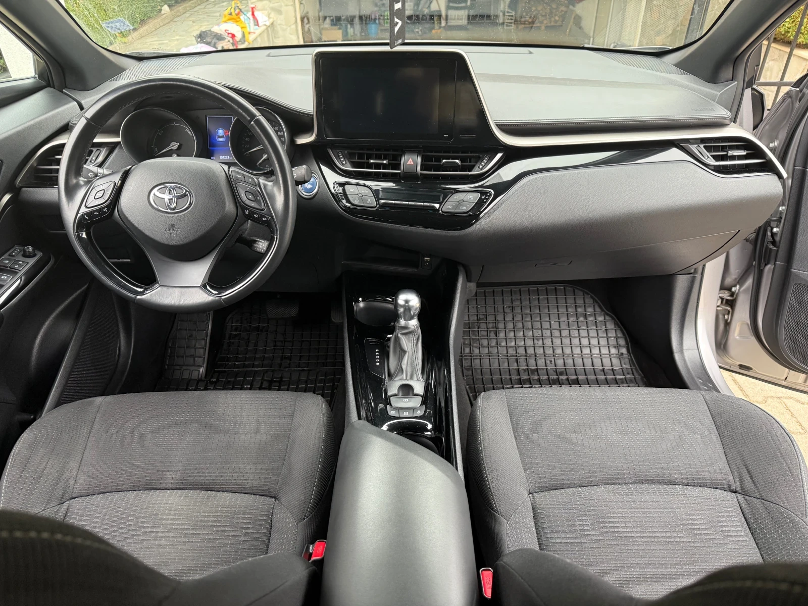 Toyota C-HR, снимка 10 - Автомобили и джипове - 56659540