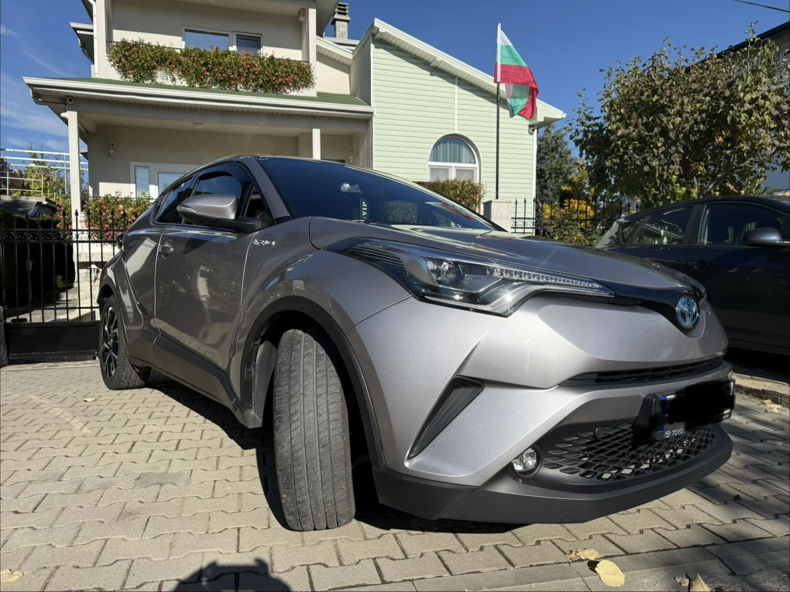 Toyota C-HR, снимка 8 - Автомобили и джипове - 56659540
