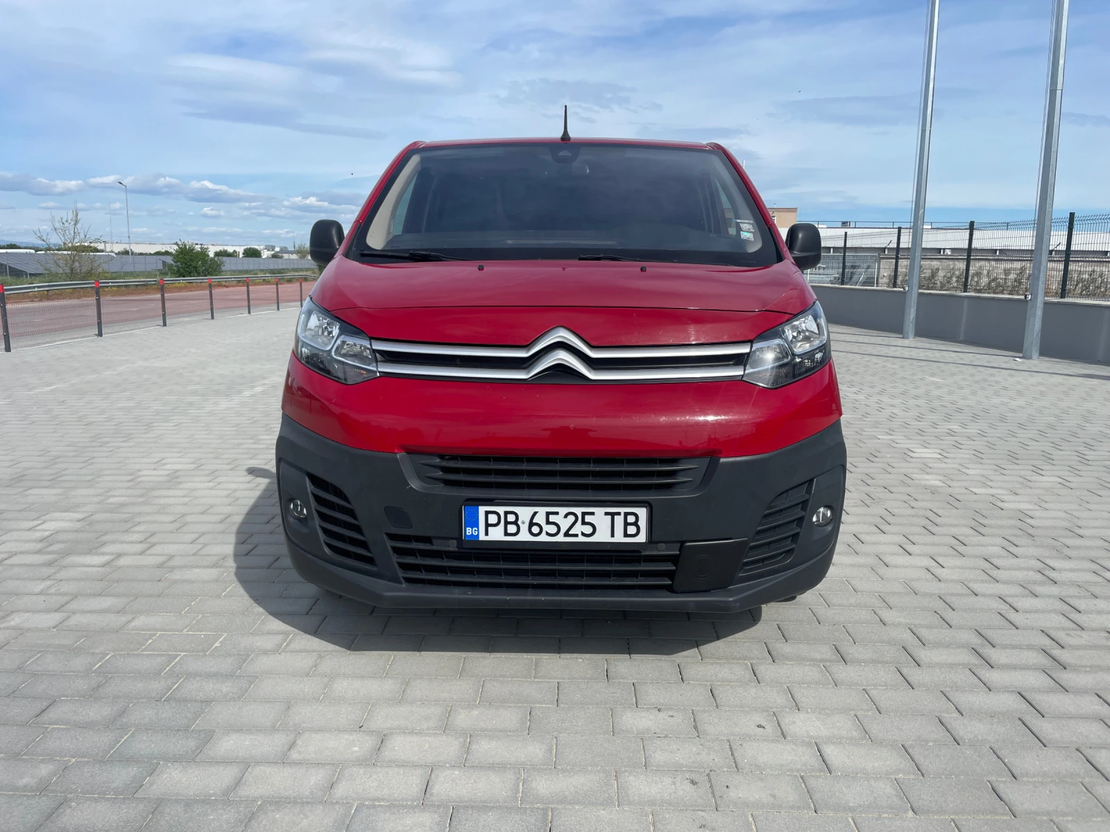 Citroen Jumpy 1.6 Blue HDI - изображение 2