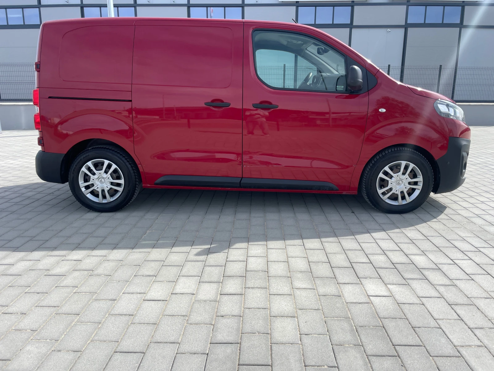 Citroen Jumpy 1.6 Blue HDI - изображение 3