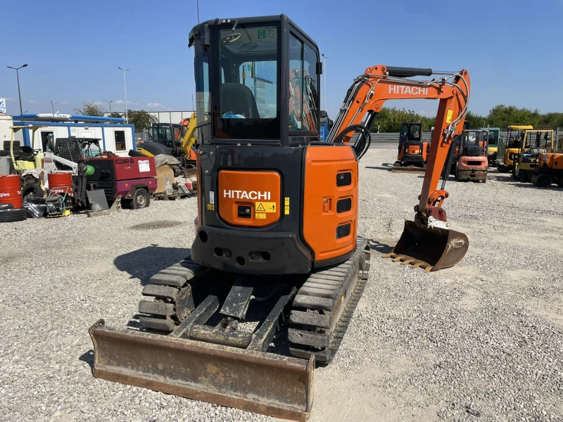 Багер Hitachi ZX 33U-6, снимка 10 - Индустриална техника - 47331417