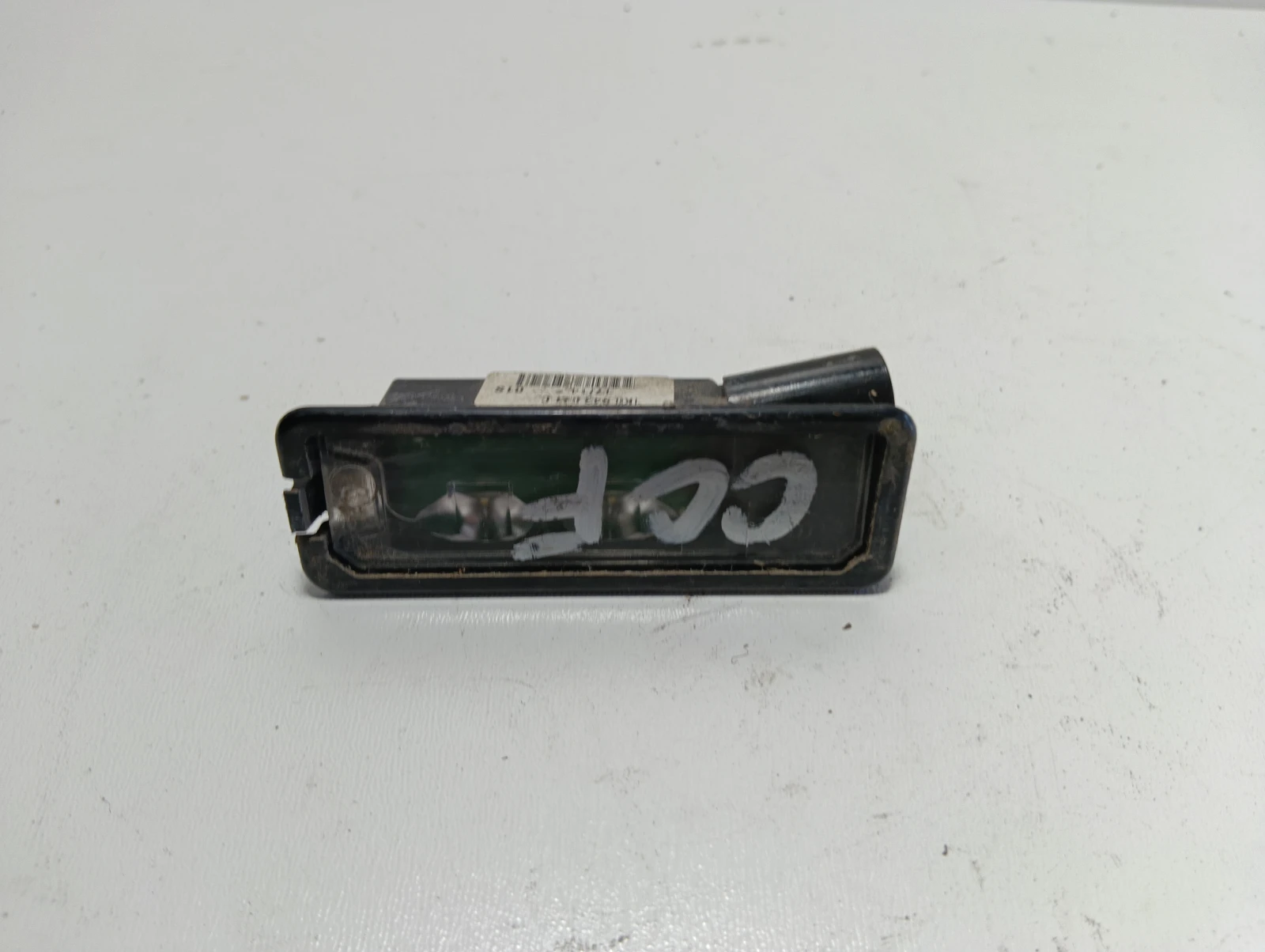 плафон регистрационен номер 1K8943021C VW Passat CC