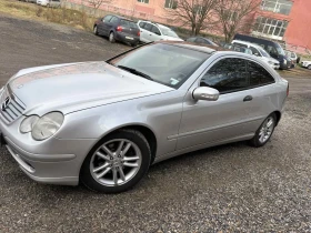 Mercedes-Benz C 180, снимка 15